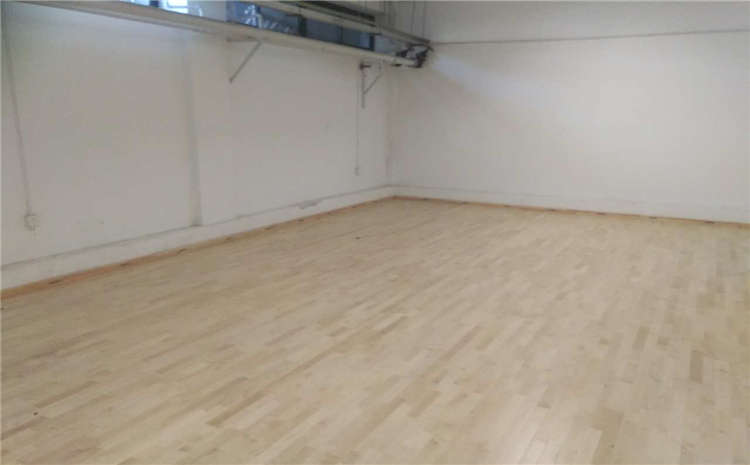 20厚體育館實木地板造價是的多少？