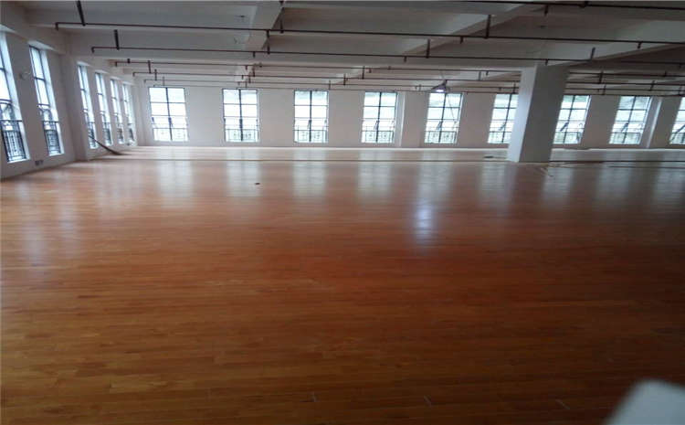 專業的體育館木地板一般多少錢?