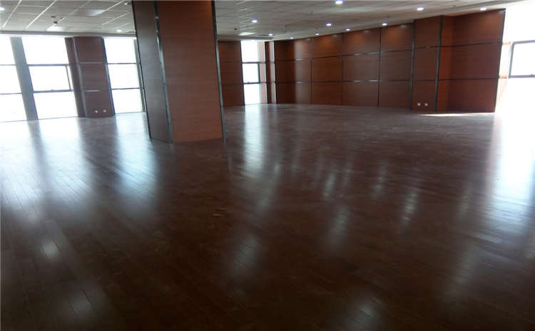 拼接板實木運動地板廠家去哪找？