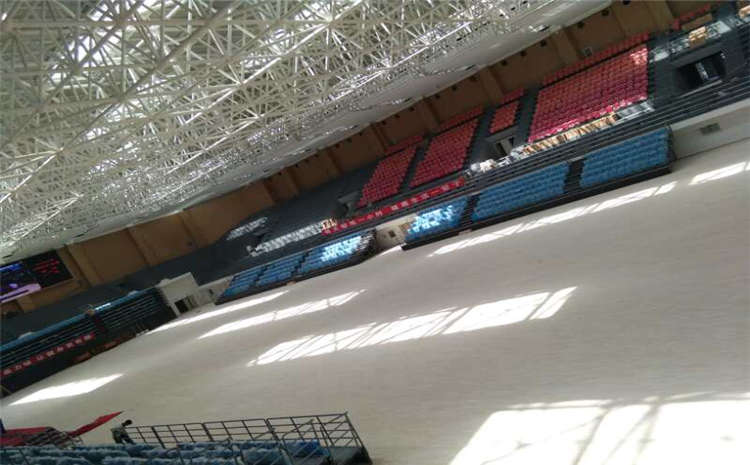 松木舞蹈房木地板主輔龍骨結(jié)構(gòu)