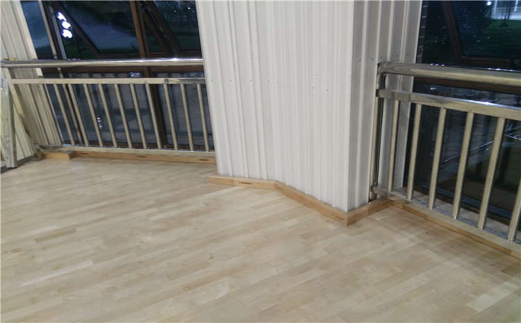 體育木地板安裝驗收什么？