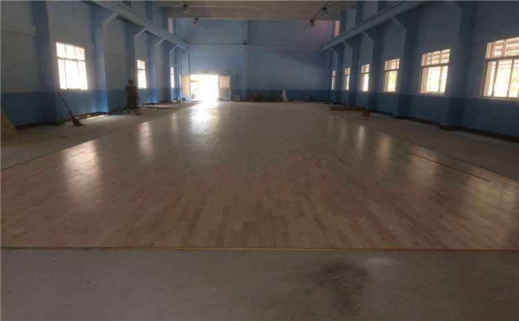 楓木運動木地板應該如何清潔保養？