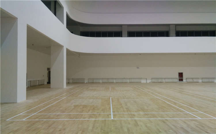 體育木地板選購原則是什么