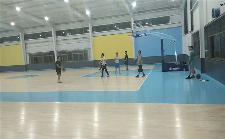 俄勒岡松羽毛球館木地板價(jià)格是多少錢?