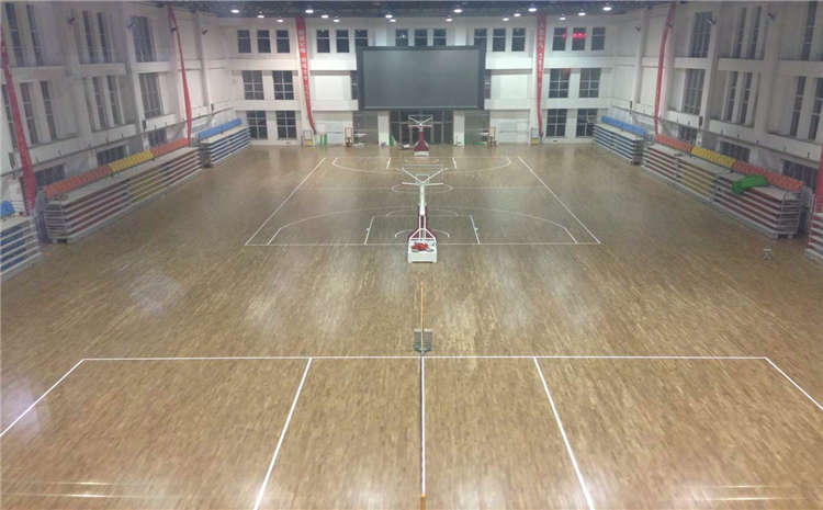 俄勒岡松體育館木地板怎么保養？