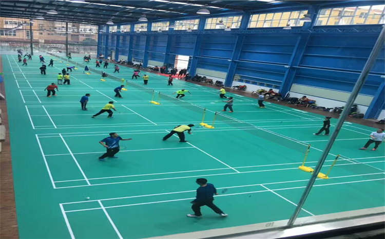 楓木舞臺(tái)運(yùn)動(dòng)木地板怎么保養(yǎng)？