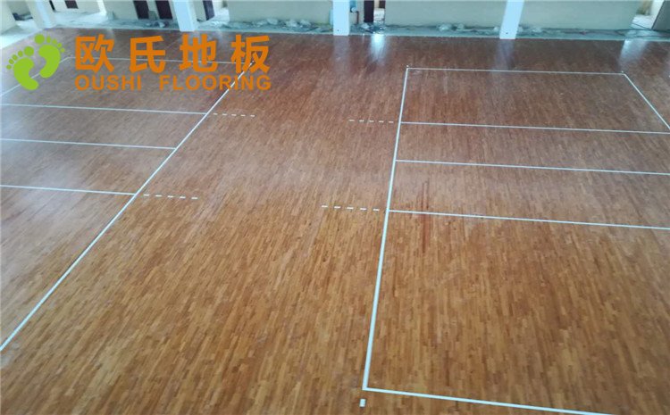 重慶忠縣中學(xué)籃球排球場(chǎng)木地板案例