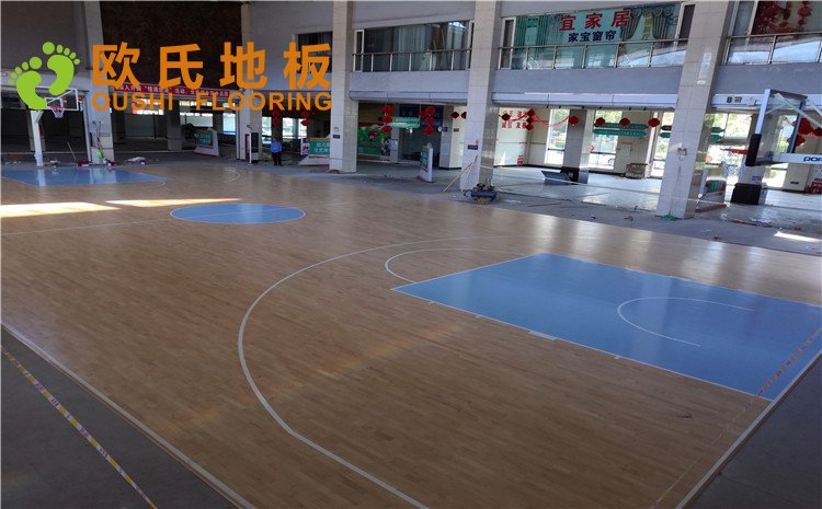 福建龍巖羅龍西路269號(hào)籃球館木地板圖片