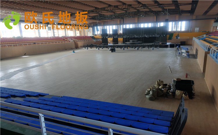 寶雞職業技術學院體育館木地板圖片