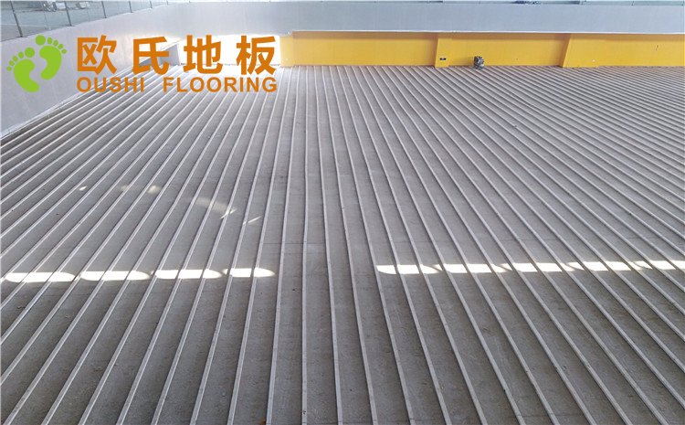 北大附屬廊坊益田實驗學(xué)校體育館木地板圖片