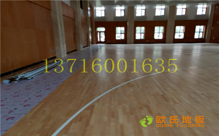 黑龍江雙鴨山籃球館實木運動地板案例—歐氏實木運動地板廠家